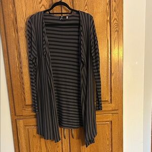 Fenini Black Striped Women's Cardigan